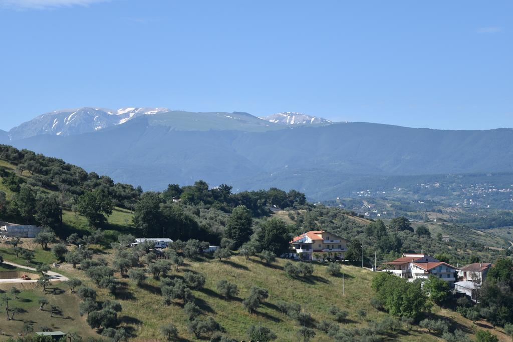 Villa Leonardo Apartments Bucchianico Luaran gambar